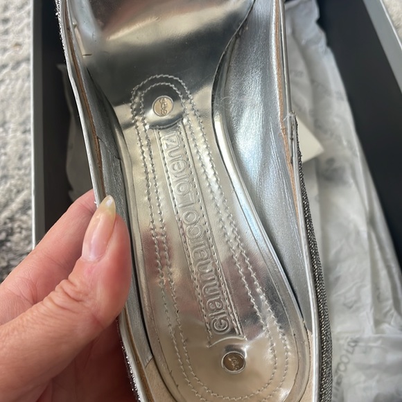 Size 6. Silver. You Can See Are New. Please No Low Blow Offers - Picture 4 of 15